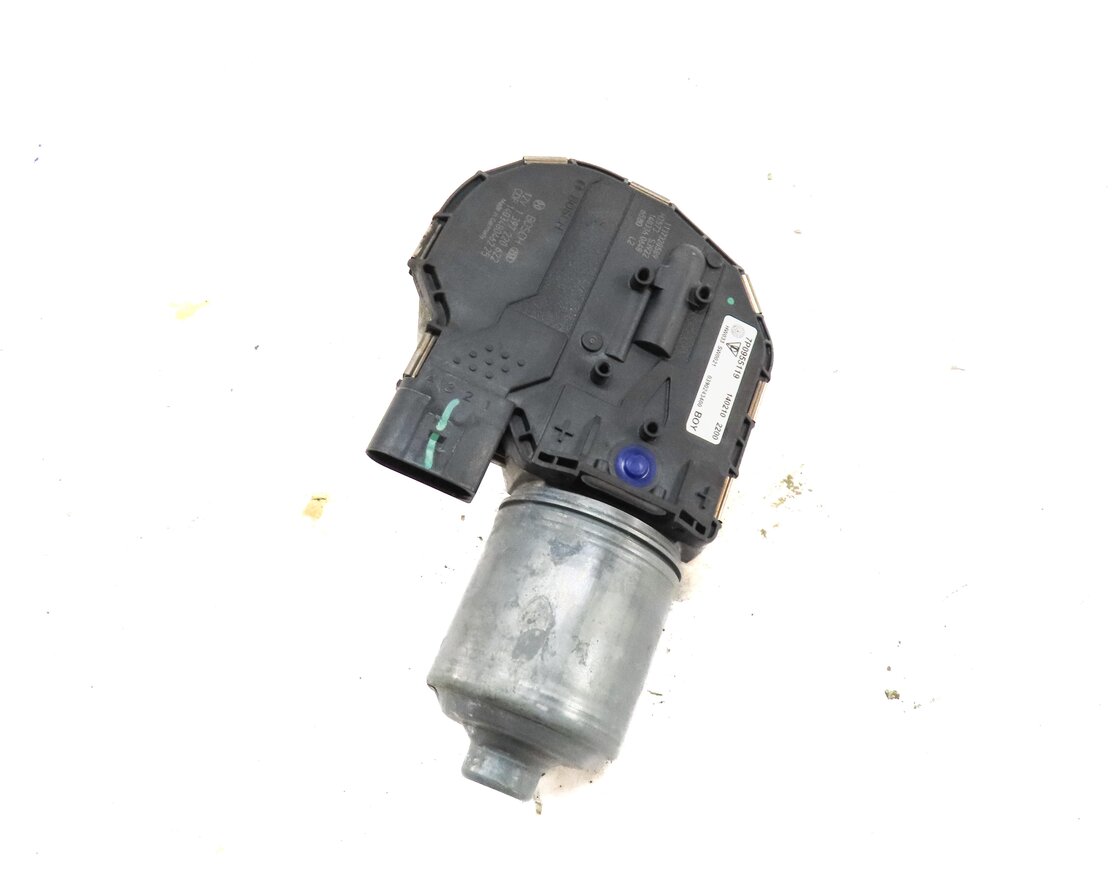 Thumbnail 2: 2011-2018 PORSCHE CAYENNE (958) FRONT WINDSHIELD WIPER MOTOR