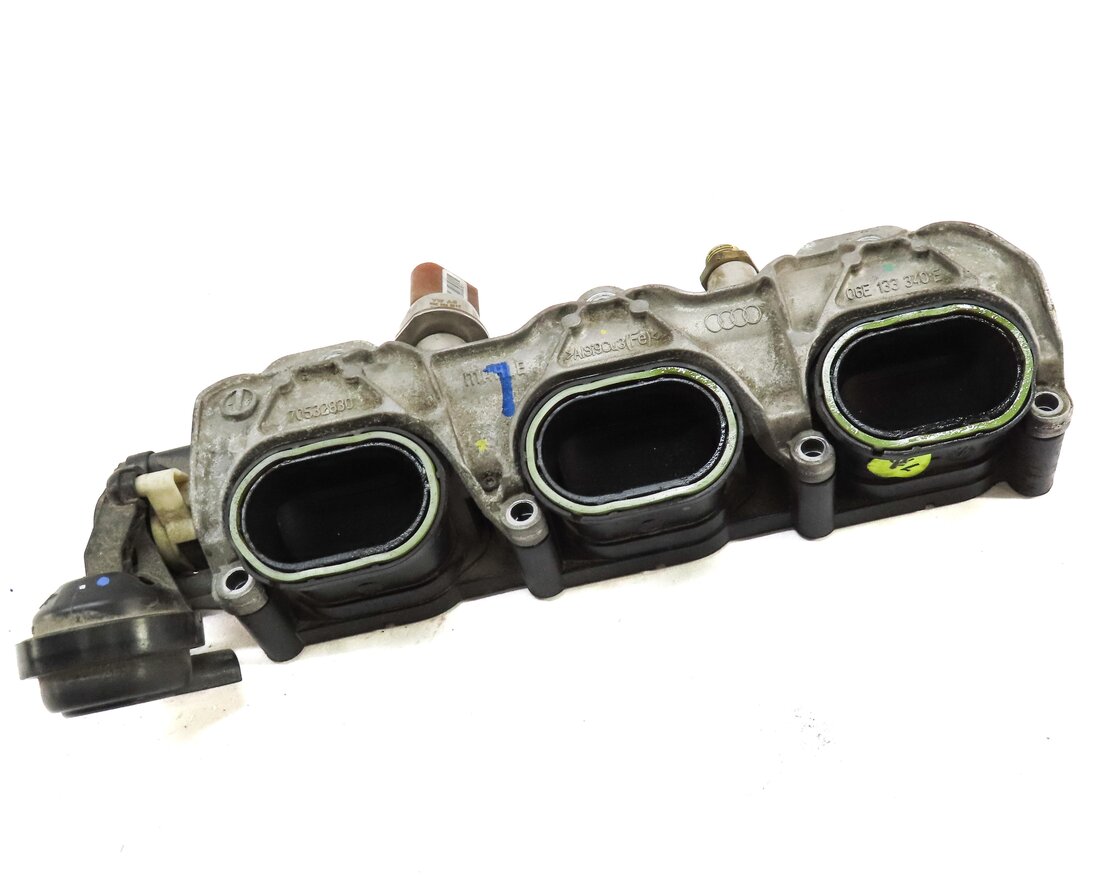 Thumbnail 3: 11-18 PORSCHE CAYENNE PANAMERA (958 970 G1) 3.0L - LEFT LOWER INTAKE MANIFOLD