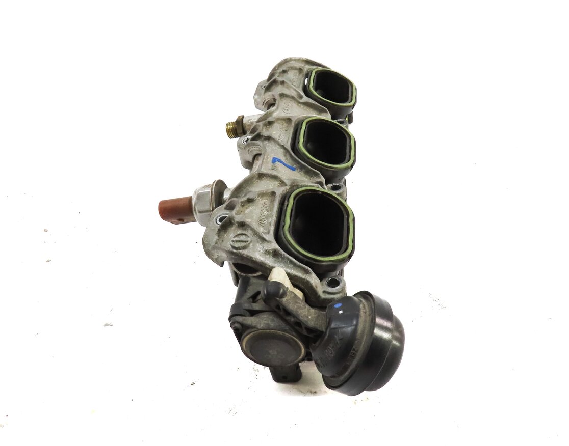 Thumbnail 4: 11-18 PORSCHE CAYENNE PANAMERA (958 970 G1) 3.0L - LEFT LOWER INTAKE MANIFOLD