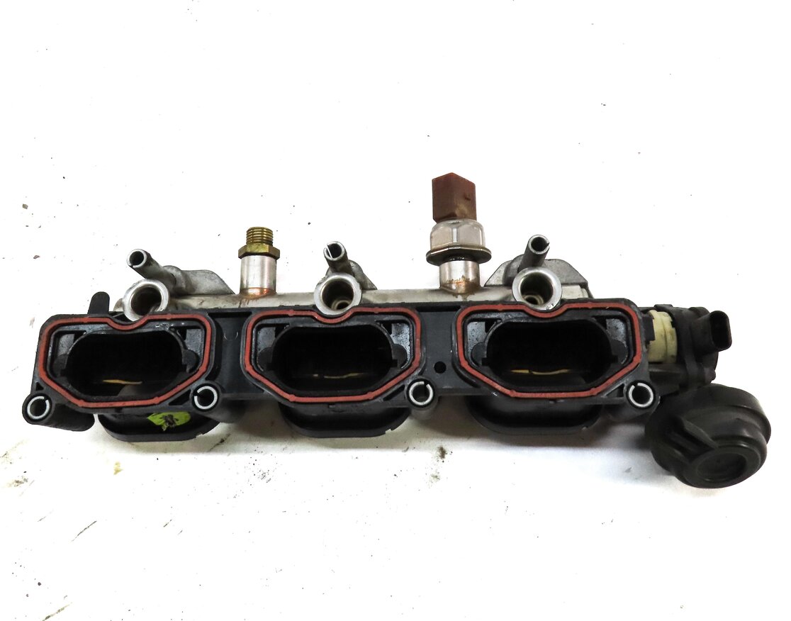 Thumbnail 6: 11-18 PORSCHE CAYENNE PANAMERA (958 970 G1) 3.0L - LEFT LOWER INTAKE MANIFOLD