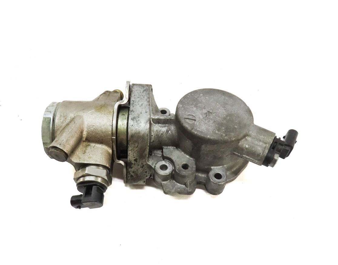Thumbnail 5: 2011-2018 PORSCHE CAYENNE PANAMERA (958 970 G1) 3.0L ENGINE MECHANICAL FUEL PUMP