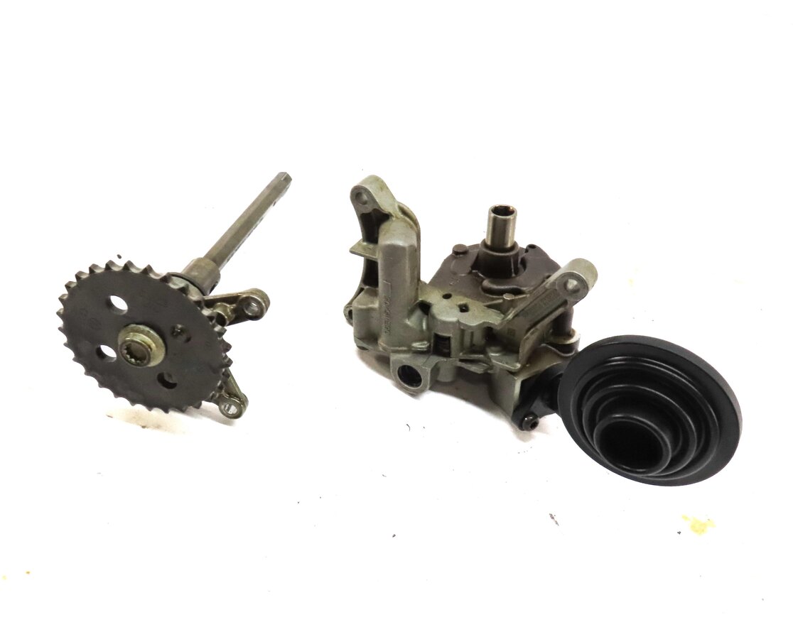 2014 PORSCHE CAYENNE (958) 3.0L HYBRID M06.EC ENGINE OIL PUMP 06E109361F