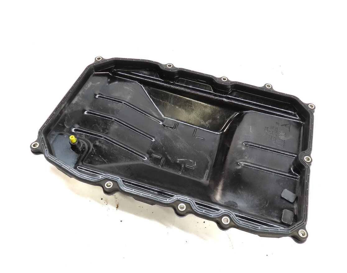 11-18 PORSCHE CAYENNE PANAMERA (958 970 G1) 3.0L HYBRID TRANSMISSION OIL PAN