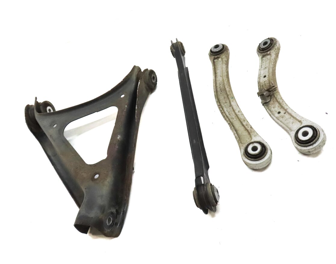 Thumbnail 3: 2011-2015 PORSCHE CAYENNE (958) RIGHT PASSENGER REAR CONTROL ARM SET 4