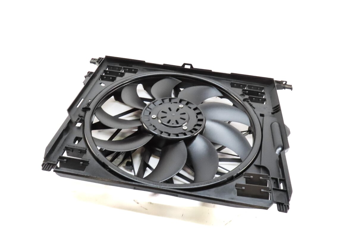 10-18 BMW 550i 550iGT 650i 750i (F01 F06 F10) 850w RADIATOR COOLING FAN & SHROUD