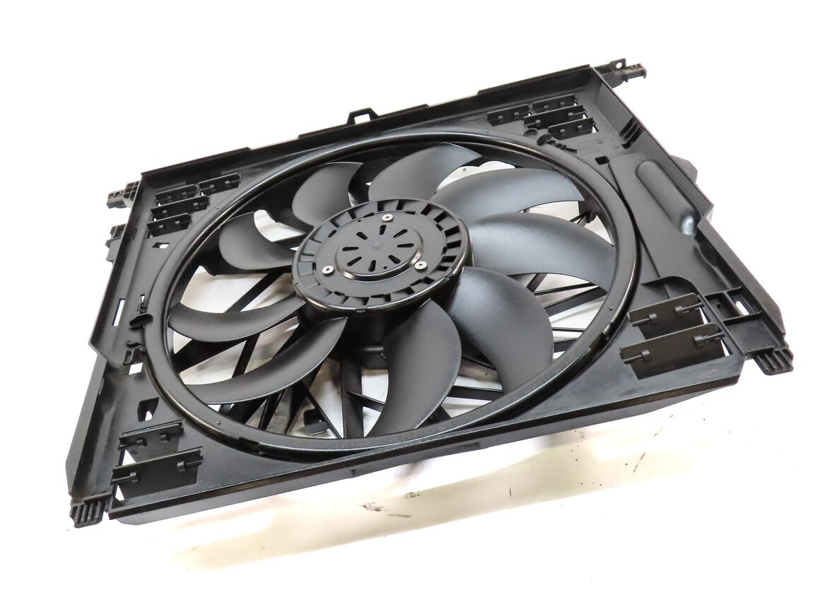 Thumbnail 3: 10-18 BMW 550i 550iGT 650i 750i (F01 F06 F10) 850w RADIATOR COOLING FAN & SHROUD