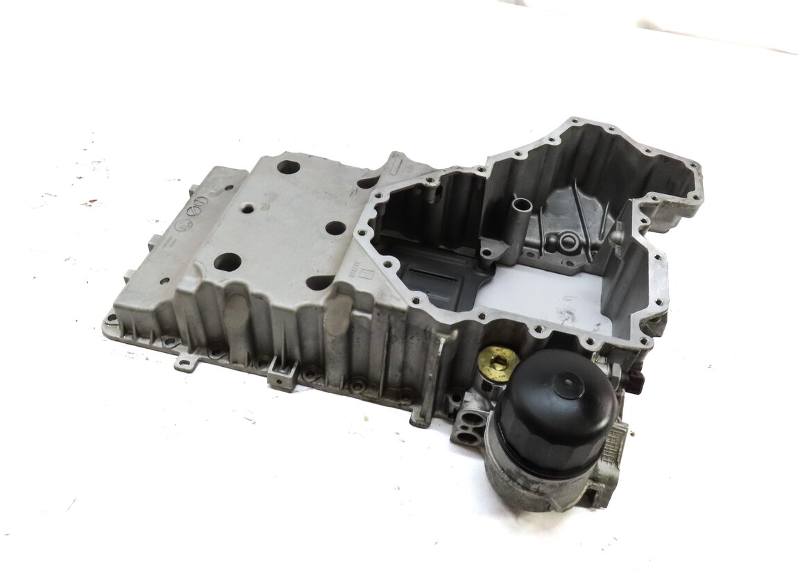 09-19 BMW 550i 550iGT 650i 750i (F01 F07 F10 F12) RWD - 4.4L N63 UPPER OIL PAN