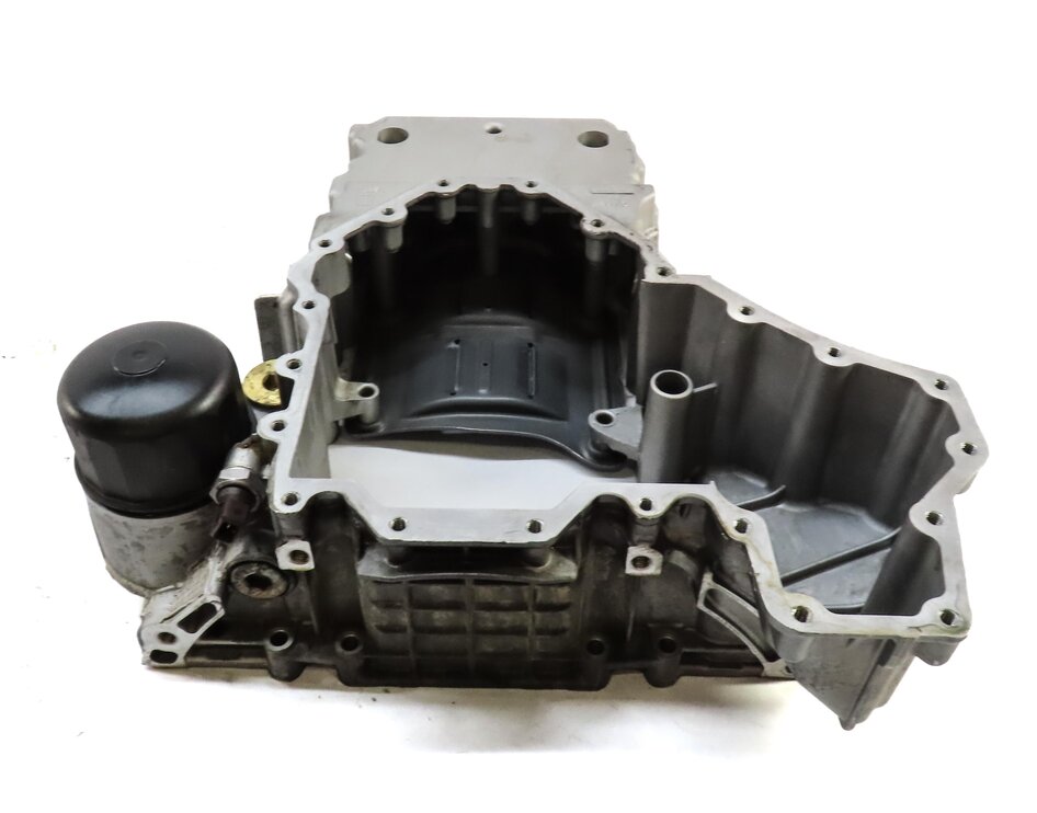 Thumbnail 4: 09-19 BMW 550i 550iGT 650i 750i (F01 F07 F10 F12) RWD - 4.4L N63 UPPER OIL PAN