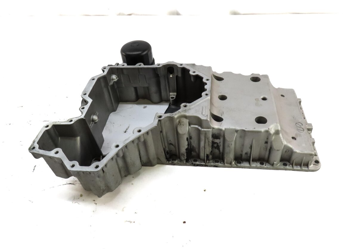 Thumbnail 5: 09-19 BMW 550i 550iGT 650i 750i (F01 F07 F10 F12) RWD - 4.4L N63 UPPER OIL PAN