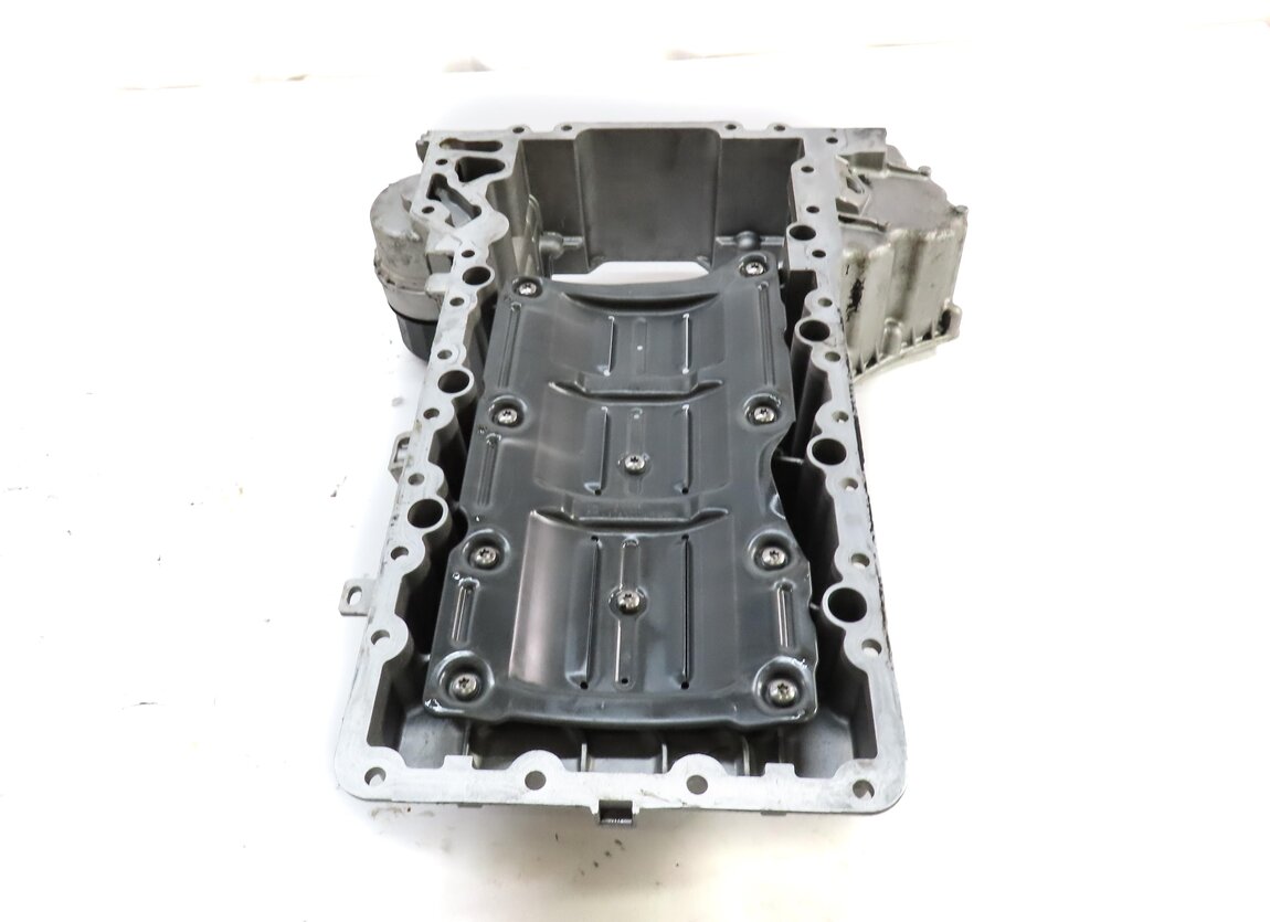 Thumbnail 7: 09-19 BMW 550i 550iGT 650i 750i (F01 F07 F10 F12) RWD - 4.4L N63 UPPER OIL PAN