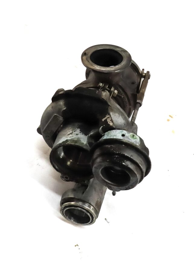 13-19 BMW 5 6 7 X5 X6 (F01 F02 F04 F06 F07 F10 F12) 4.4L N63 RIGHT TURBOCHARGER