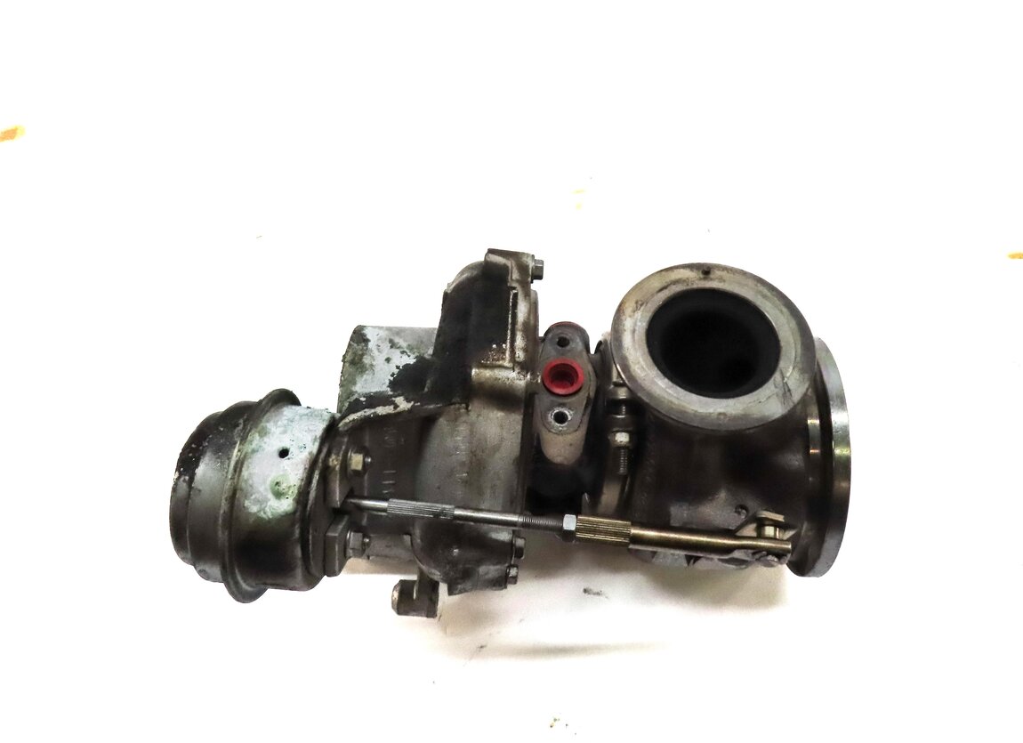Thumbnail 4: 13-19 BMW 5 6 7 X5 X6 (F01 F02 F04 F06 F07 F10 F12) 4.4L N63 RIGHT TURBOCHARGER