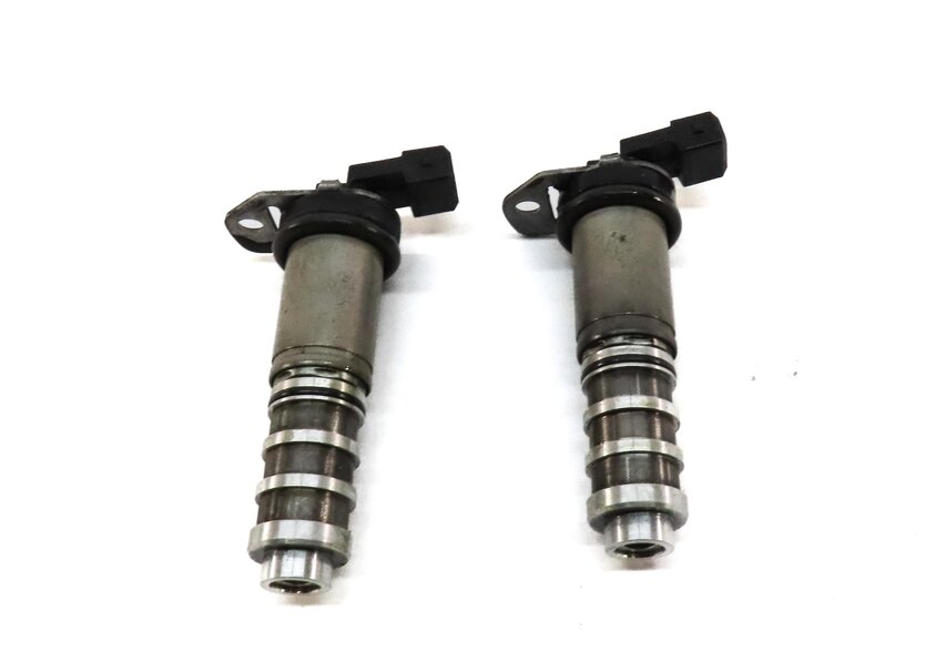 Thumbnail 4: 2013 BMW 750i (F01) 4.4L TURBO N63 ENGINE VANOS VVT TIMING SOLENOID SET 2