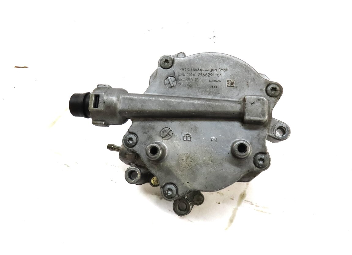 Thumbnail 5: 10-17 BMW 5 7 M5 X6 X6 X5M X6M (F01 F10 F15 F16 F85 F86) 4.4L BRAKE VACUUM PUMP