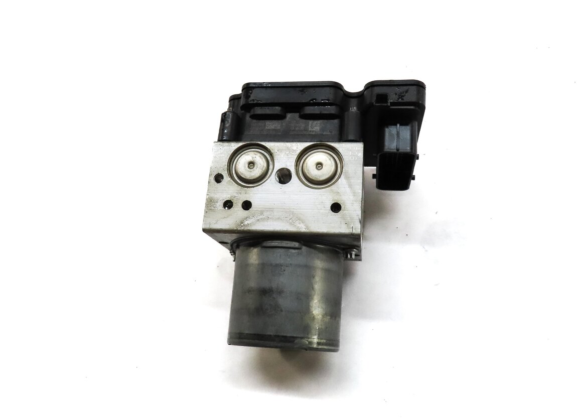 Thumbnail 4: 2012-2019 BMW 5 6 7 SERIES (F01 F02 F04 F06 F10 F12) ABS BRAKE PUMP w/ MODULE