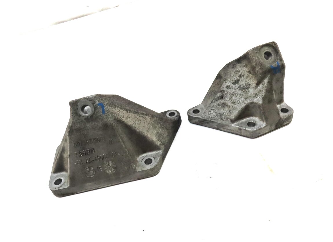 Thumbnail 3: 2013 BMW 750i (F01) 4.4L TURBO N63 LEFT & RIGHT ENGINE MOTOR MOUNT BRACKET SET2
