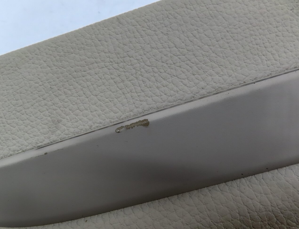 Thumbnail 8: 2013 BMW 750i F01 FRONT RIGHT PASSENGER UPPER SEAT BACK TRIM PIECE & LIGHT BEIGE