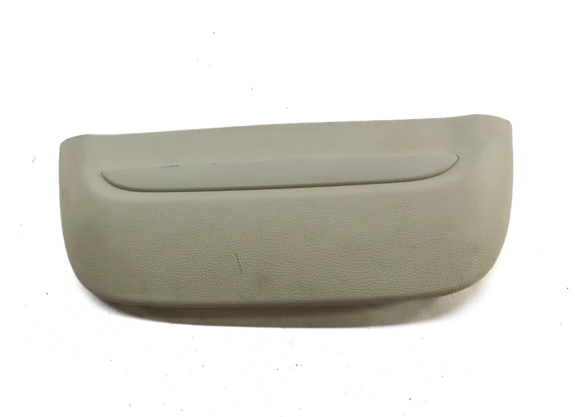 Thumbnail 2: 2013 BMW 750i F01 FRONT LEFT DRIVER UPPER SEAT BACK TRIM PIECE w/ LIGHT (BEIGE)