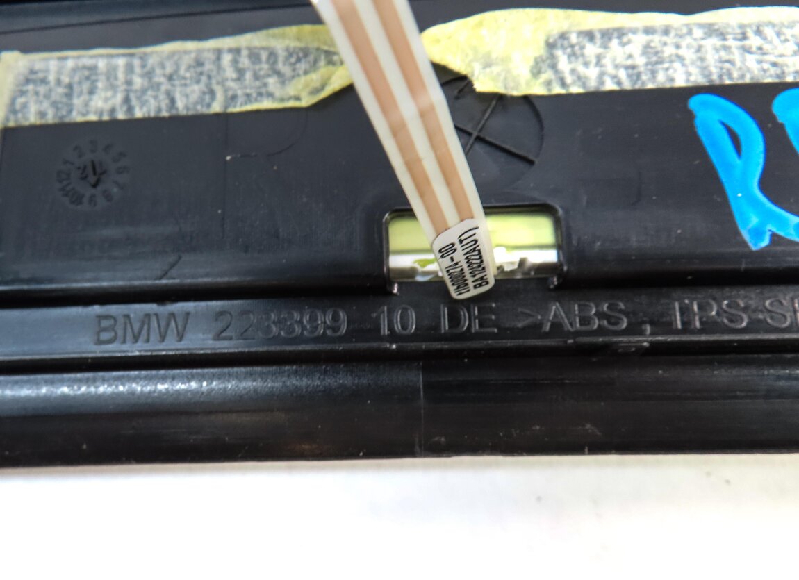 Thumbnail 5: 2013 BMW 750i (F01) FRONT REAR LEFT RIGHT DOOR SILL SCUFF PLATE SET4 (LIGHT UP)