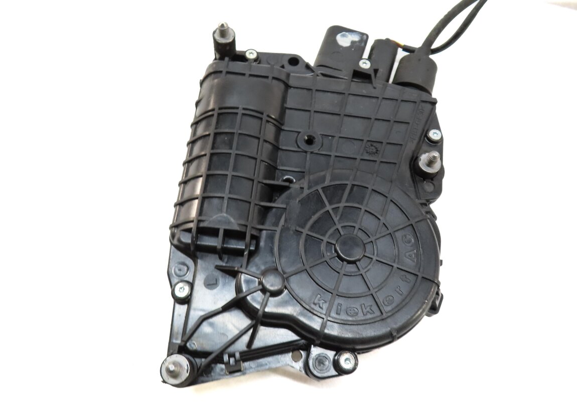 Thumbnail 5: 2011-2015 BMW 740i 750i 760i (F01) RIGHT SIDE REAR DOOR LOCK LATCH (SOFT CLOSE)