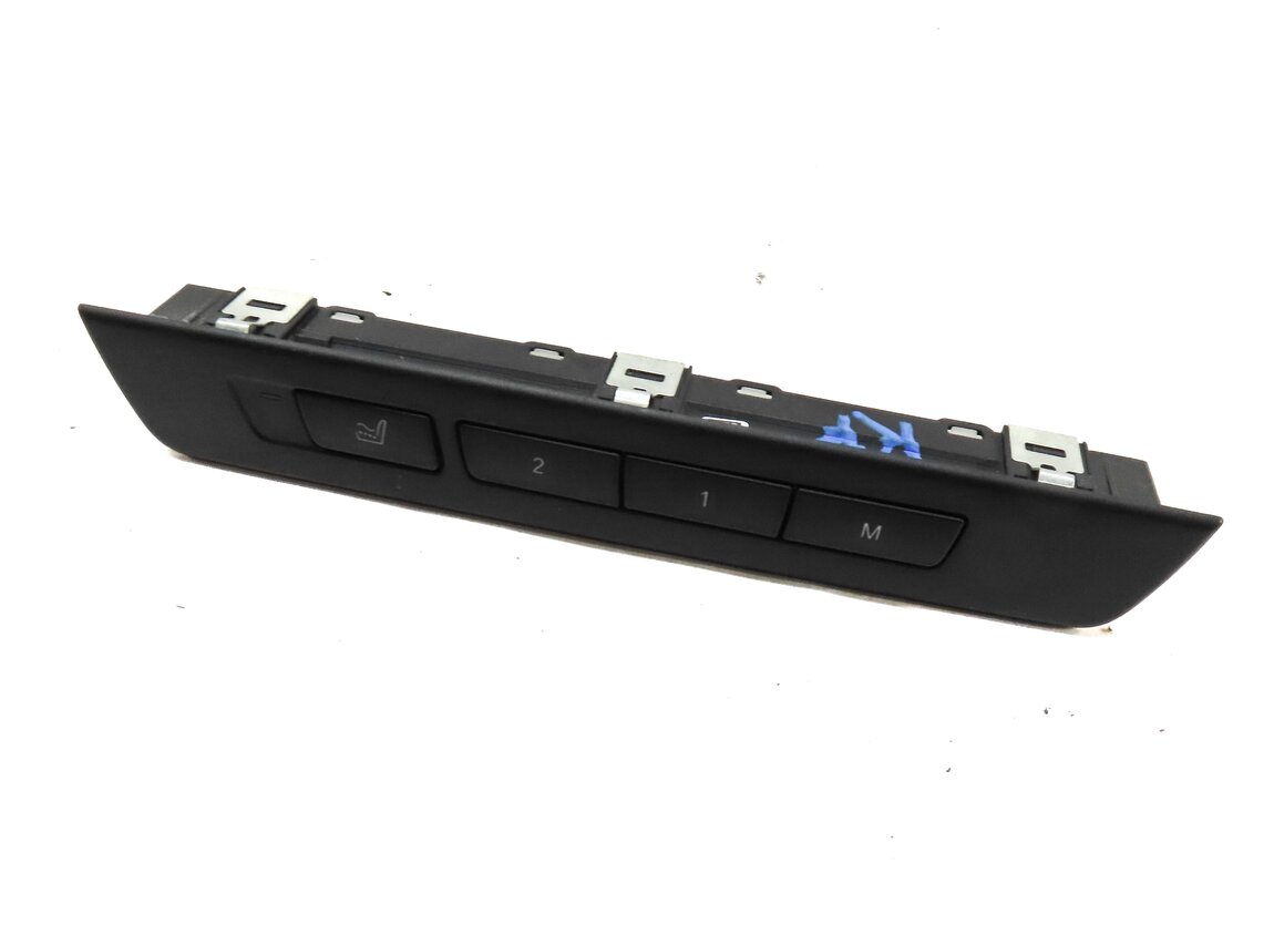 2013 BMW 750i (F01) FRONT RIGHT PASSENGER SEAT MEMORY MASSAGE CONTROL SWITCH