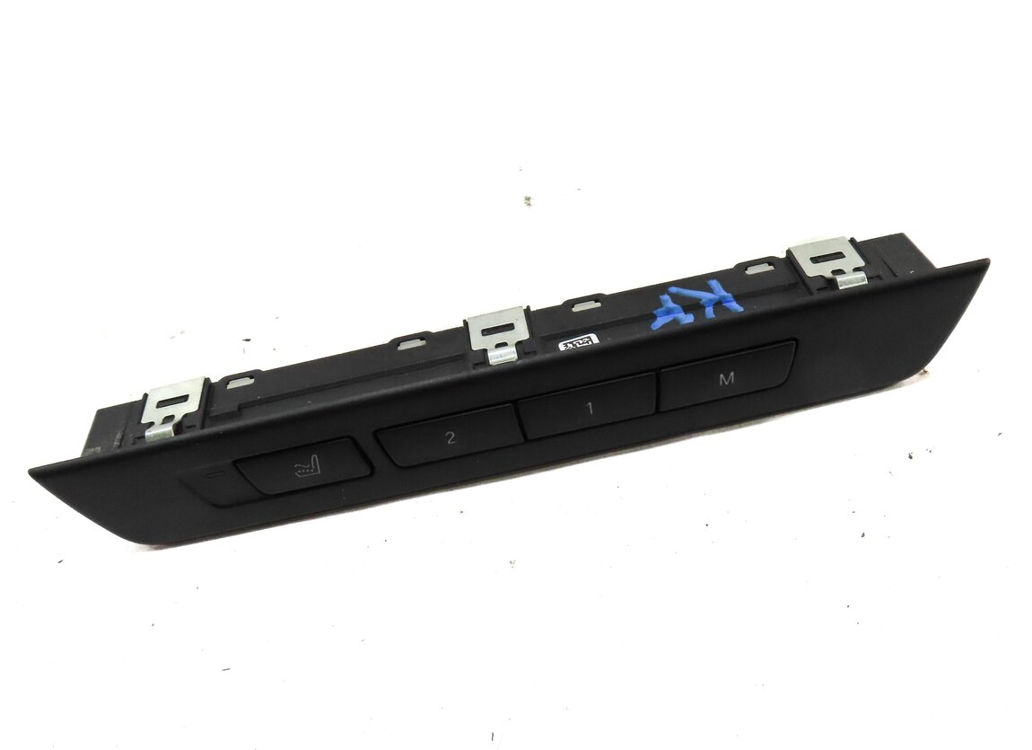 Thumbnail 3: 2013 BMW 750i (F01) FRONT RIGHT PASSENGER SEAT MEMORY MASSAGE CONTROL SWITCH