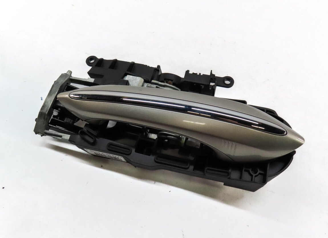 09-19 BMW 5 6 7 SERIES (F01 F07 F10 F12) RIGHT REAR COMFORT DOOR HANDLE CASHMERE