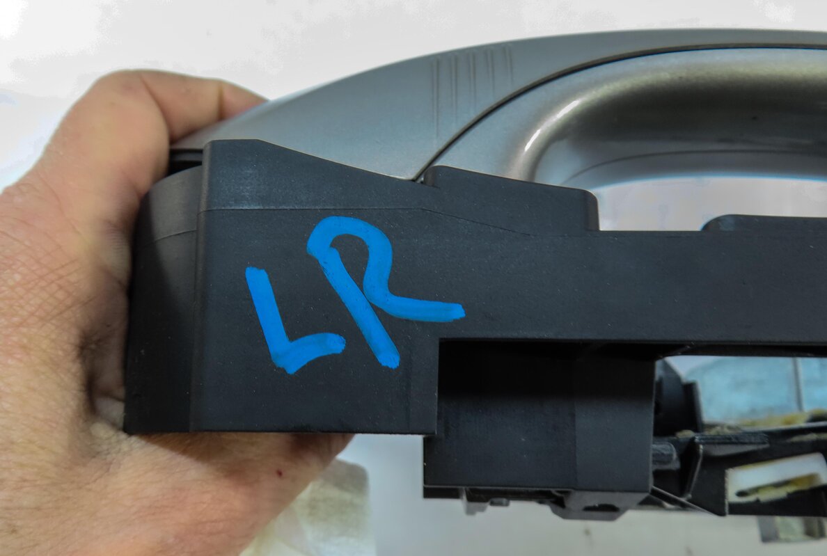 Thumbnail 6: 09-19 BMW 5 6 7 SERIES (F01 F07 F10 F12) LEFT REAR COMFORT DOOR HANDLE CASHMERE