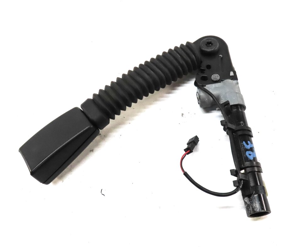 Thumbnail 2: 13-16 BMW 5 7 SERIES (F01 F10) FRONT RIGHT PASSENGER SEATBELT BUCKLE RECEIVER