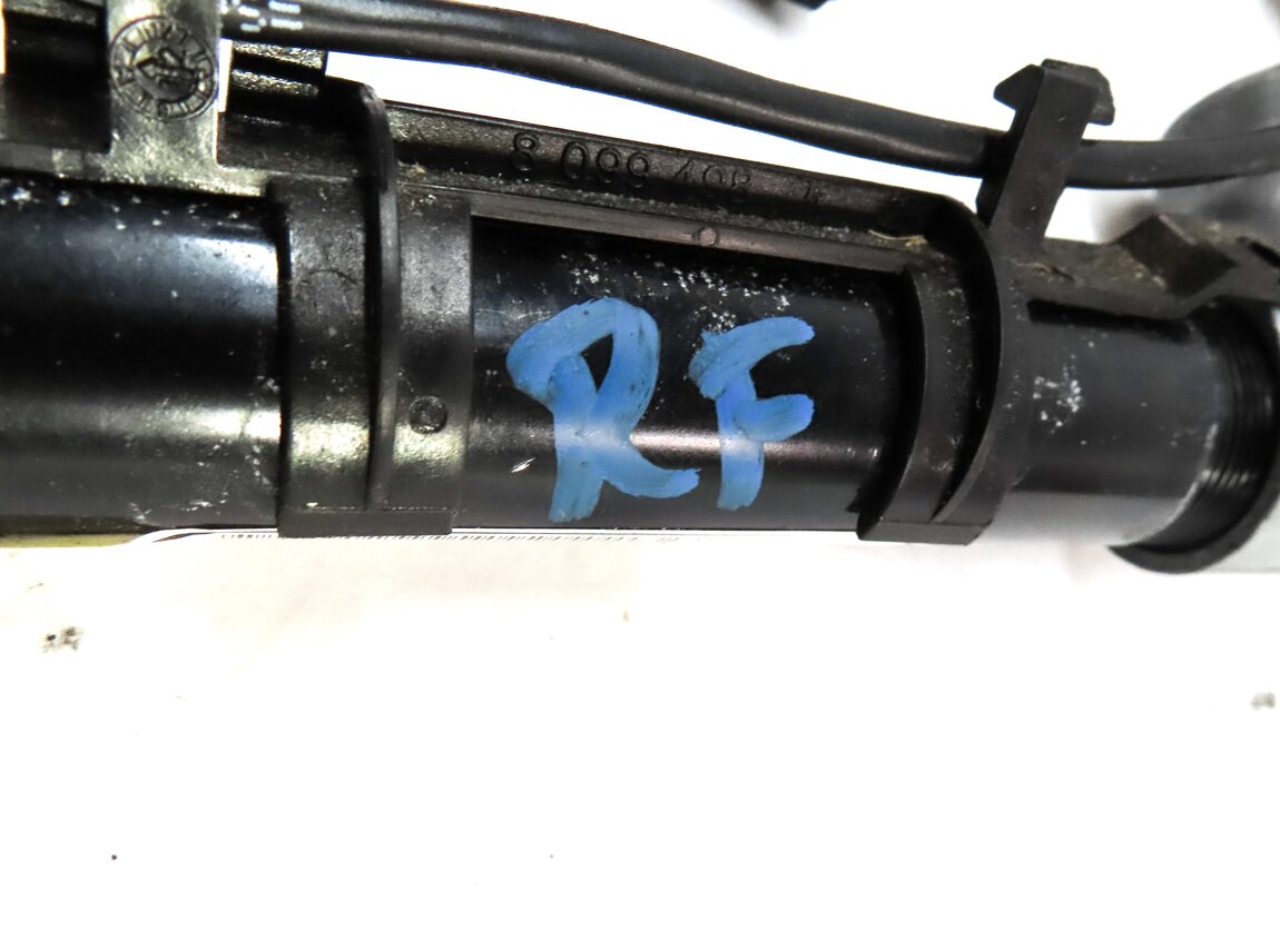 Thumbnail 6: 13-16 BMW 5 7 SERIES (F01 F10) FRONT RIGHT PASSENGER SEATBELT BUCKLE RECEIVER