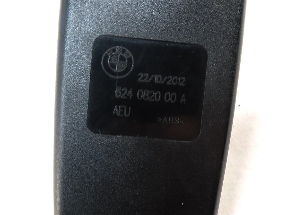 Thumbnail 7: 13-16 BMW 5 7 SERIES (F01 F10) FRONT RIGHT PASSENGER SEATBELT BUCKLE RECEIVER