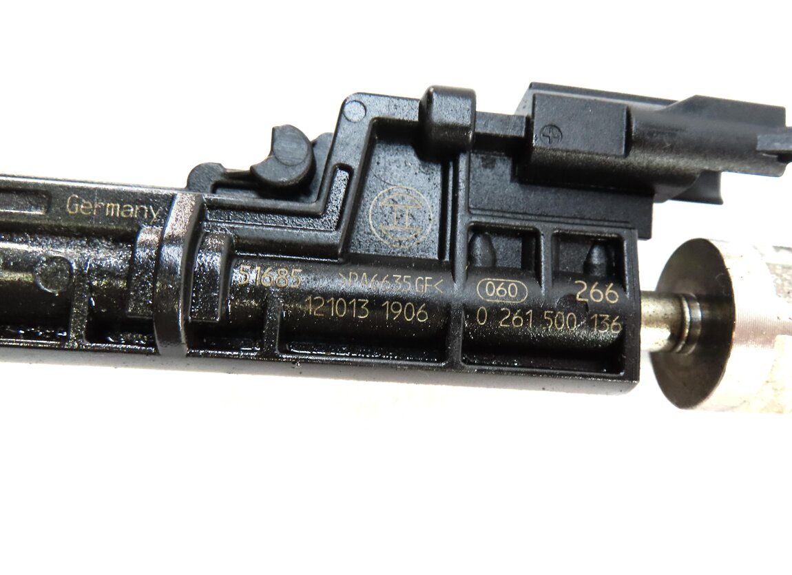 Thumbnail 5: 2012-2014 BMW 650i 750i M5 M6 (F01 F07 F10 F12) 4.4L N63 S63 FUEL INJECTOR SET 8