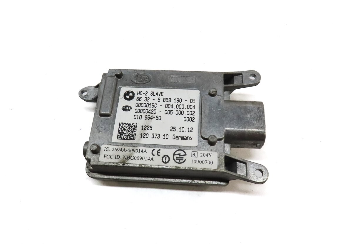 Thumbnail 2: 2013 BMW 750i (F01) BLIND SPOT RADAR DISTANCE SENSOR CONTROL MODULE (SLAVE)