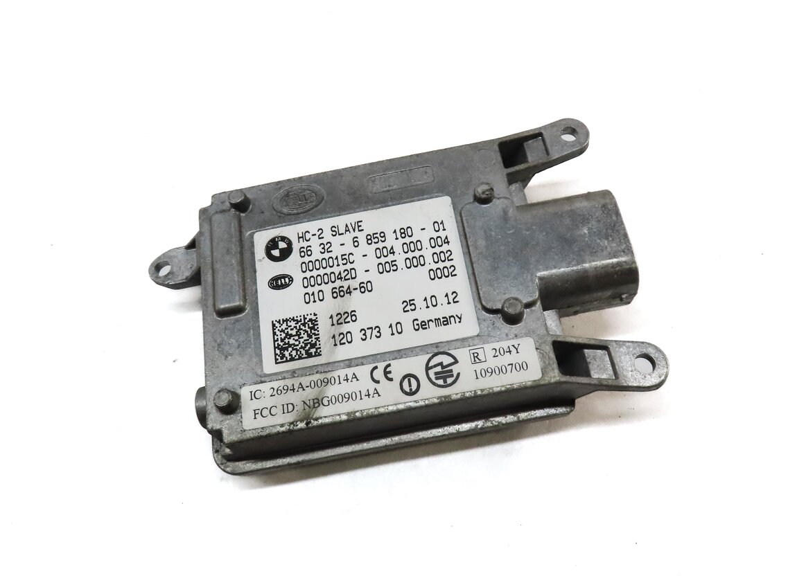 Thumbnail 3: 2013 BMW 750i (F01) BLIND SPOT RADAR DISTANCE SENSOR CONTROL MODULE (SLAVE)
