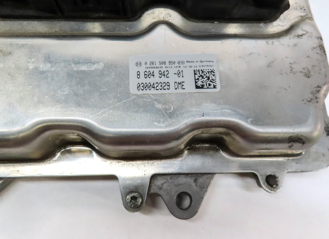 Thumbnail 11: 2013 BMW 750i (F01) 4.4L TURBO N63 CAS COMFORT ENGINE CONTROL MODULE & KEY SET