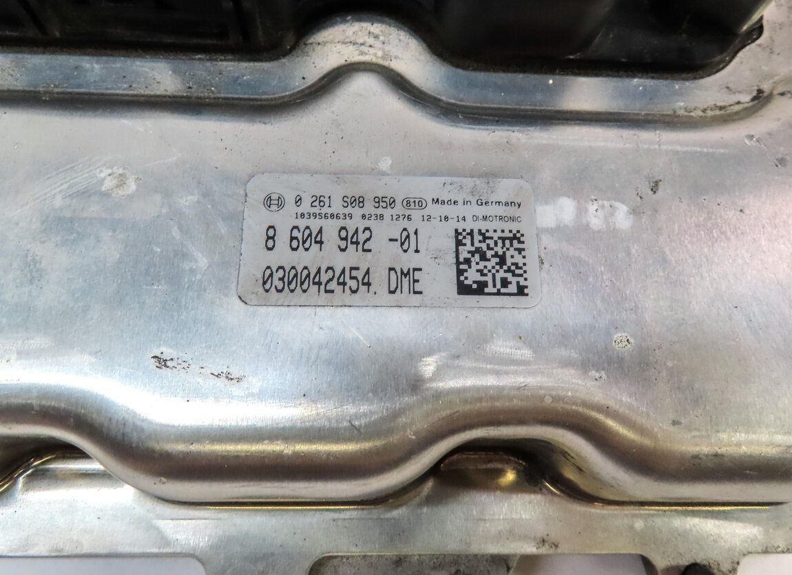 Thumbnail 5: 2013 BMW 750i (F01) 4.4L TURBO N63 CAS COMFORT ENGINE CONTROL MODULE & KEY SET