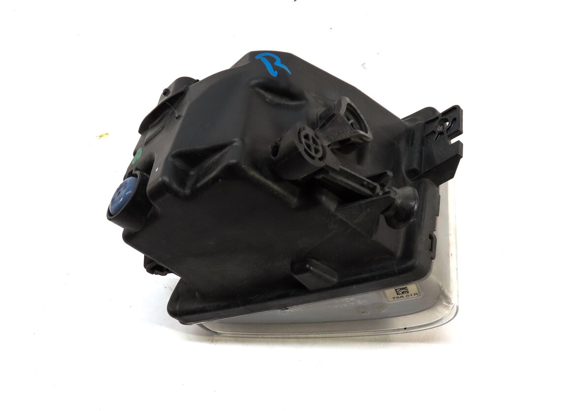 Thumbnail 6: 2013-2015 BMW 7 SERIES (F01) FRONT LEFT LOWER FOGLIGHT FOG LIGHT LAMP (LED)