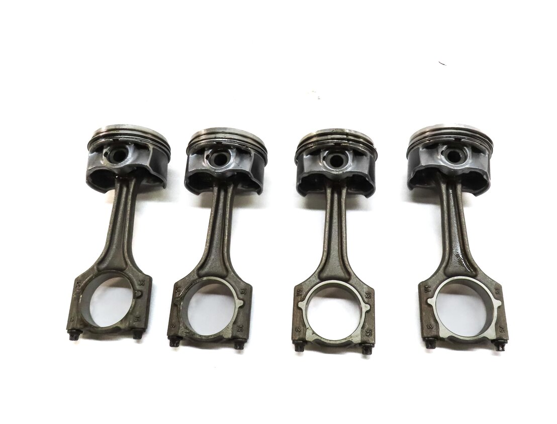 Thumbnail 4: 11-18 VW / AUDI - A3 A4 A5 A6 Q5 TT BEETLE JETTA TIGUAN - 2.0L TURBO PISTON SET4