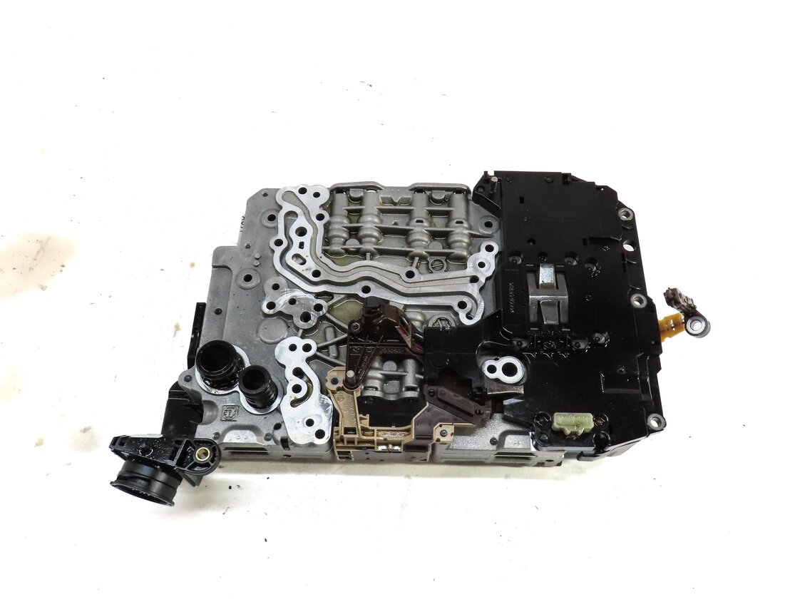Thumbnail 5: 2013-2015 AUDI A6 (C7) 2.0L AWD QUATTRO - AUTO AUTOMATIC TRANSMISSION VALVE BODY