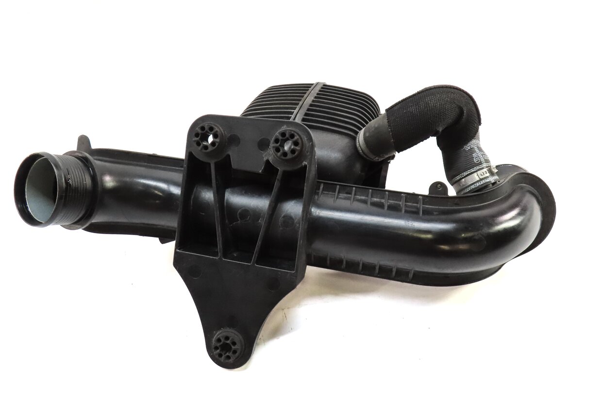 Thumbnail 2: 2014 AUDI A6 (C7) 2.0L TURBO CAED ENGINE INTERCOOLER PRESSURE PIPE w/ DAMPER BOX