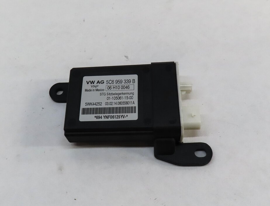 Thumbnail 2: 2014 AUDI A6 (C7) FRONT RIGHT PASSENGER SEAT OCCUPANCY SENSOR CONTROL MODULE