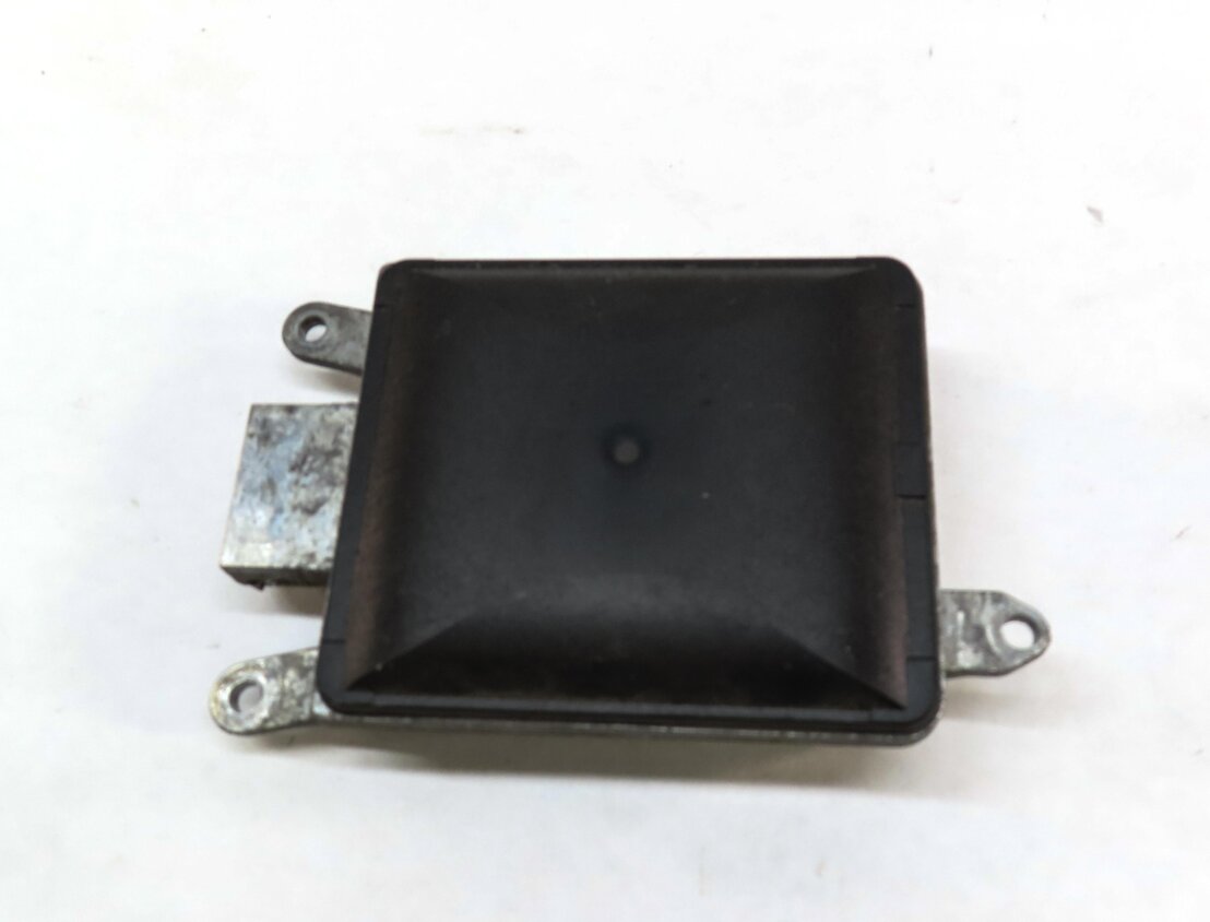 Thumbnail 4: 2012-2015 AUDI A6 S6 (C7) RIGHT PASSENGER REAR BLIND SPOT ALERT MODULE (MASTER)