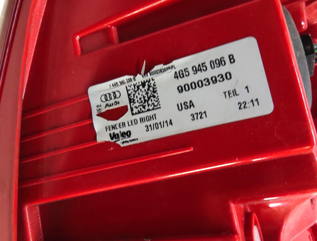 Thumbnail 6: 2012-2015 AUDI A6 S6 (C7) RIGHT PASSENGER OUTER TAILLIGHT BRAKE LIGHT LAMP (LED)