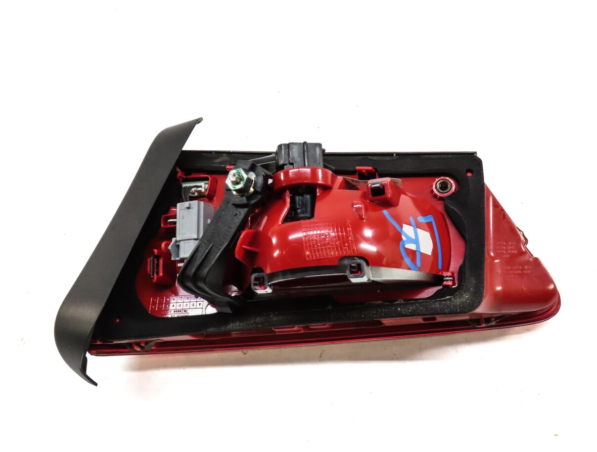 Thumbnail 4: 2012-2015 AUDI A6 S6 (C7) LEFT DRIVER TRUNK INNER LED TAILLIGHT LIGHT LAMP