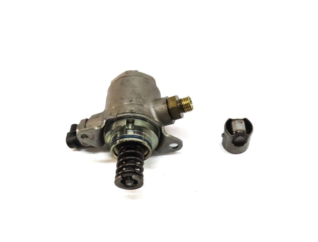 Thumbnail 2: 13-17 AUDI A4 A5 A6 Q5 TT (B8 C7 8K 8T 8R MK3) 2.0L ENGINE MECHANICAL FUEL PUMP