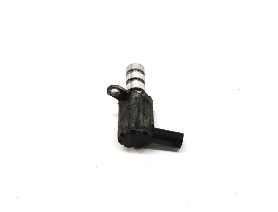 Thumbnail 2: 2014 AUDI A6 (C7) 2.0L TURBO CAED ENGINE OIL PRESSURE SOLENOID 06H115243F