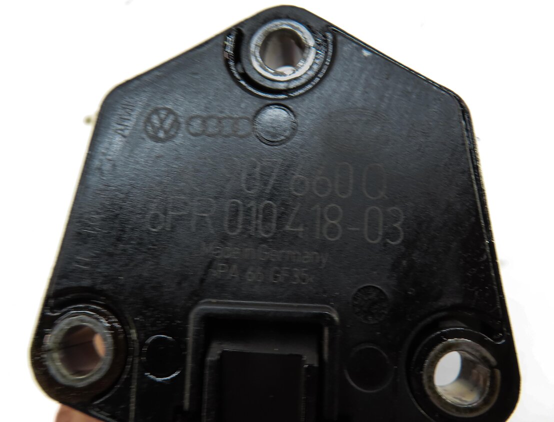 Thumbnail 5: 2014 AUDI A6 (C7) 2.0L TURBO CAED ENGINE OIL LEVEL SENSOR 03C907660Q