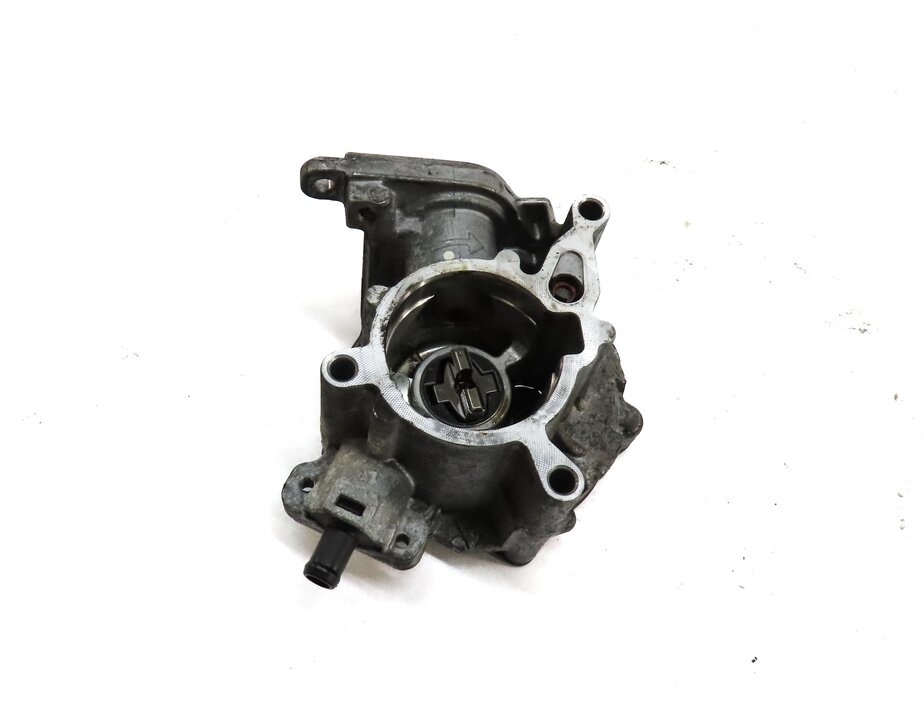 Thumbnail 1: 2009-2017 AUDI A4 A5 A6 (B8 8T 8K C7) 2.0L TURBO ENGINE BRAKE VACUUM PUMP