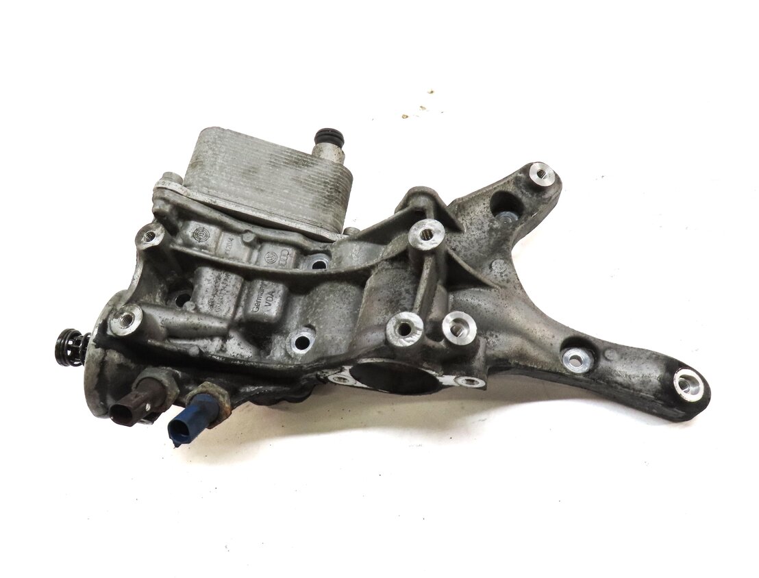Thumbnail 4: 2014 AUDI A6 (C7) 2.0L TURBO CAED ENGINE OIL FILTER MOUNT BRACKET w/ OIL COOLER