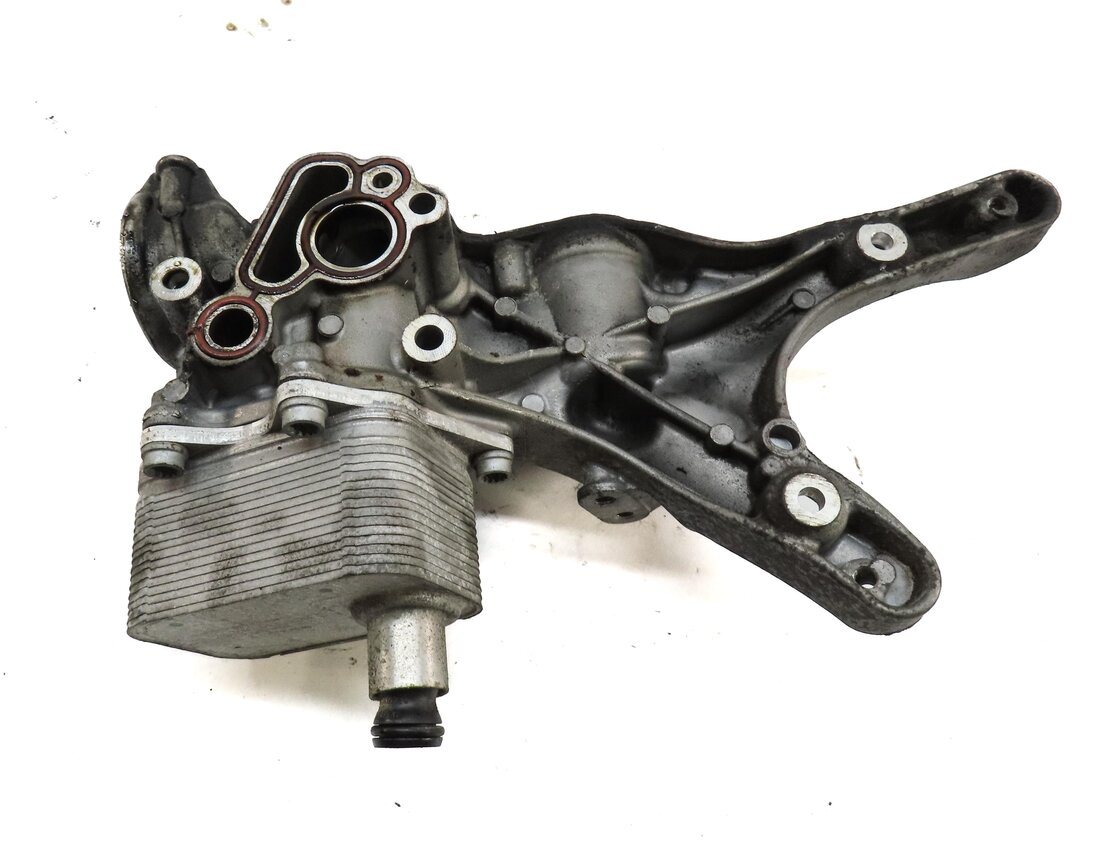 Thumbnail 6: 2014 AUDI A6 (C7) 2.0L TURBO CAED ENGINE OIL FILTER MOUNT BRACKET w/ OIL COOLER